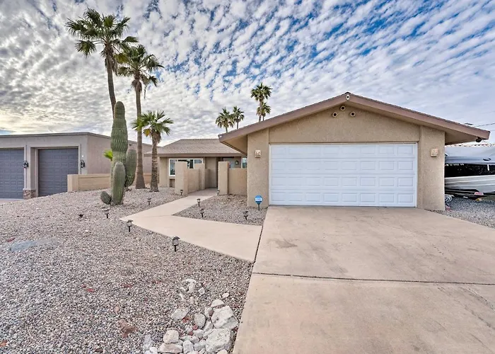 Holiday home 2 Mi To Dtwn: Havasu Oasis W/ Pool Lake Havasu City