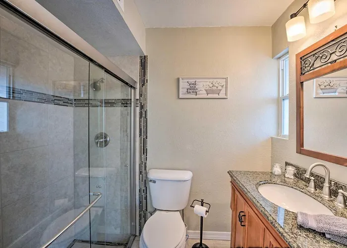 Holiday home 2 Mi To Dtwn: Havasu Oasis W/ Pool *