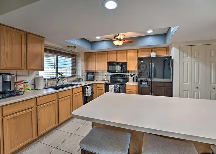 2 Mi To Dtwn: Havasu Oasis W/ Pool Holiday home *