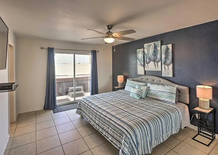Holiday home 2 Mi To Dtwn: Havasu Oasis W/ Pool Lake Havasu City