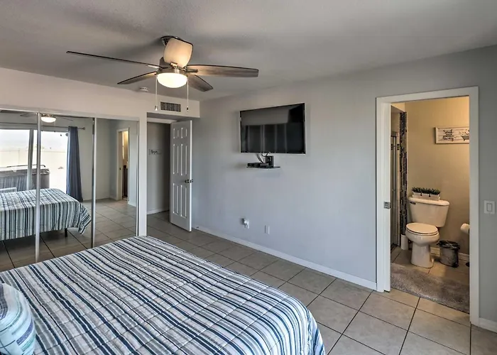 Holiday home 2 Mi To Dtwn: Havasu Oasis W/ Pool Lake Havasu City