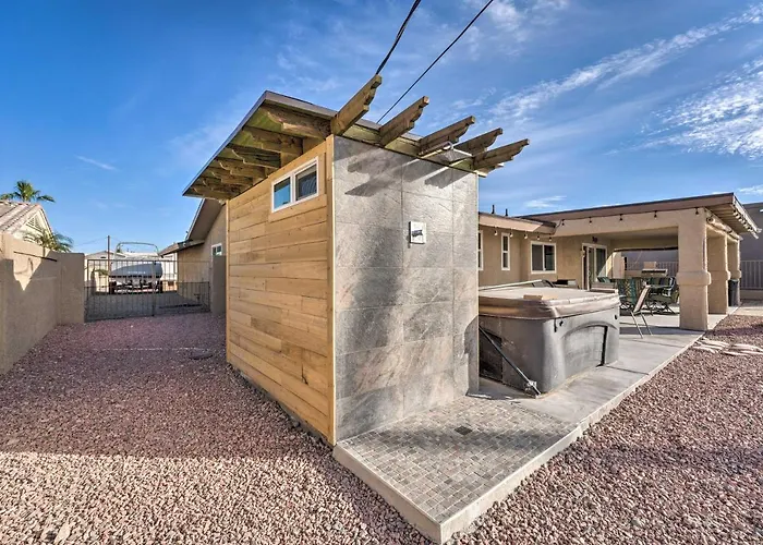 Holiday home 2 Mi To Dtwn: Havasu Oasis W/ Pool Lake Havasu City